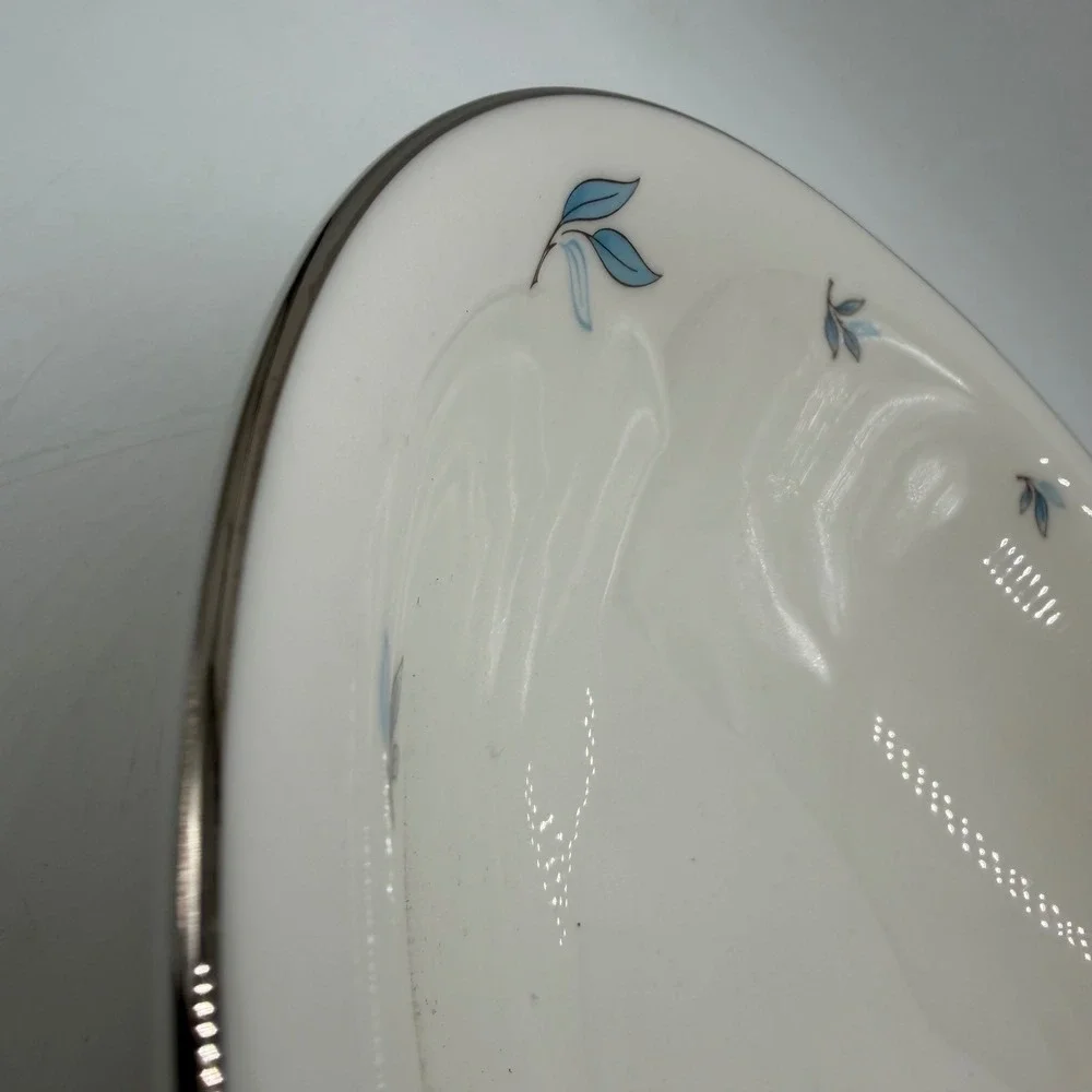 Syracuse China Evening Star Serving Bowl Blue Leaf Platinum Trim‎ Vintage